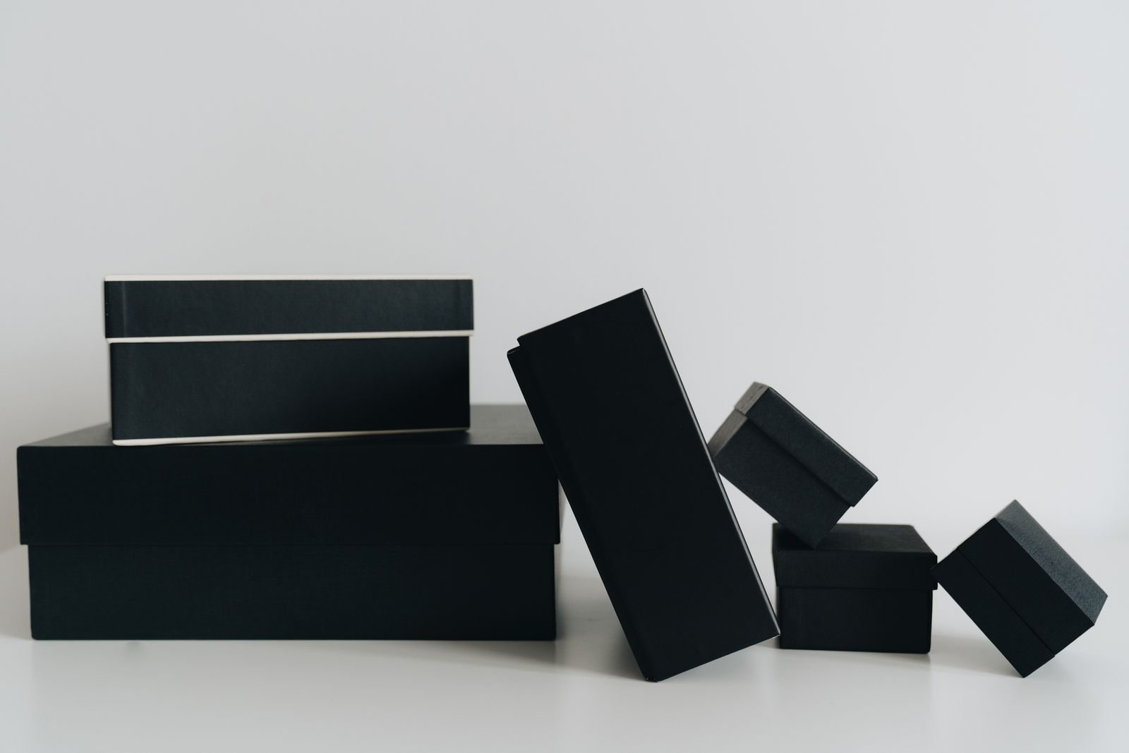 Black packaging boxes in several sizes
